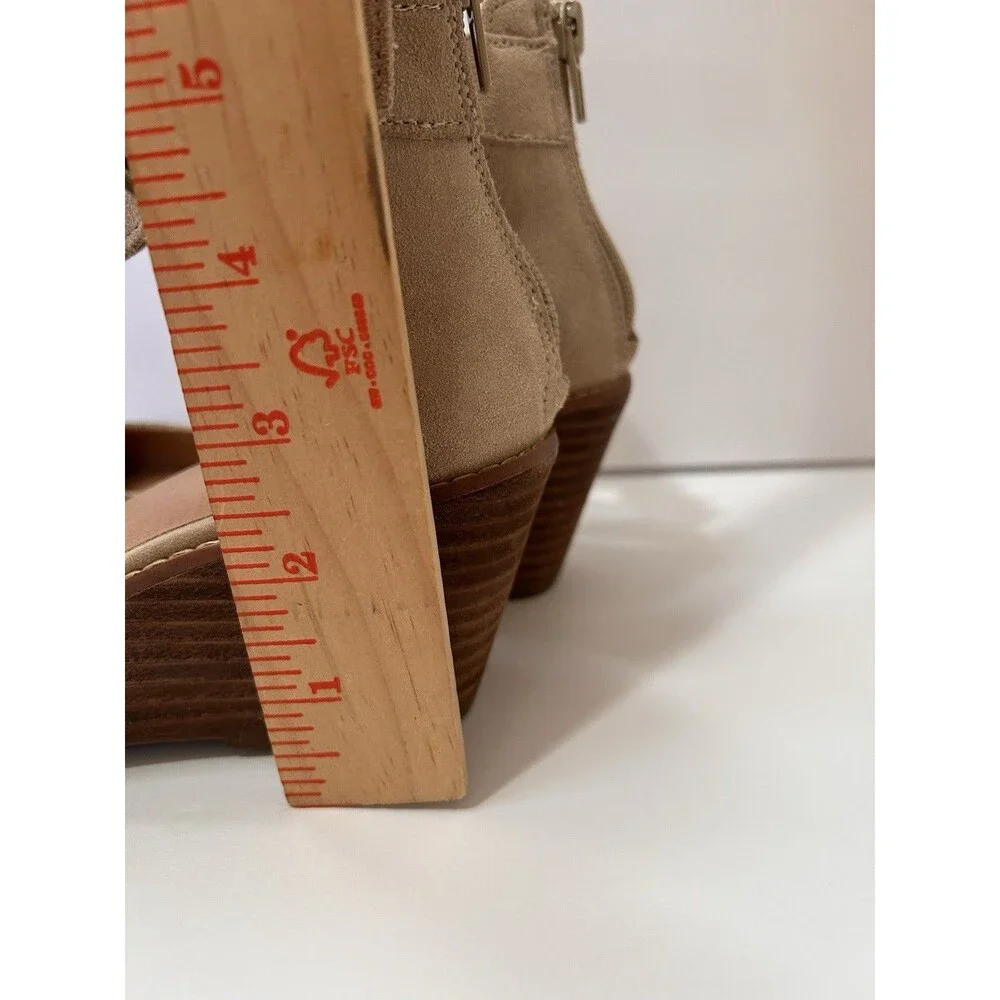 Crown Vintage Ladawen Wedge Heels Women 7M Beige Suede Strappy Buckle Pump Shoe